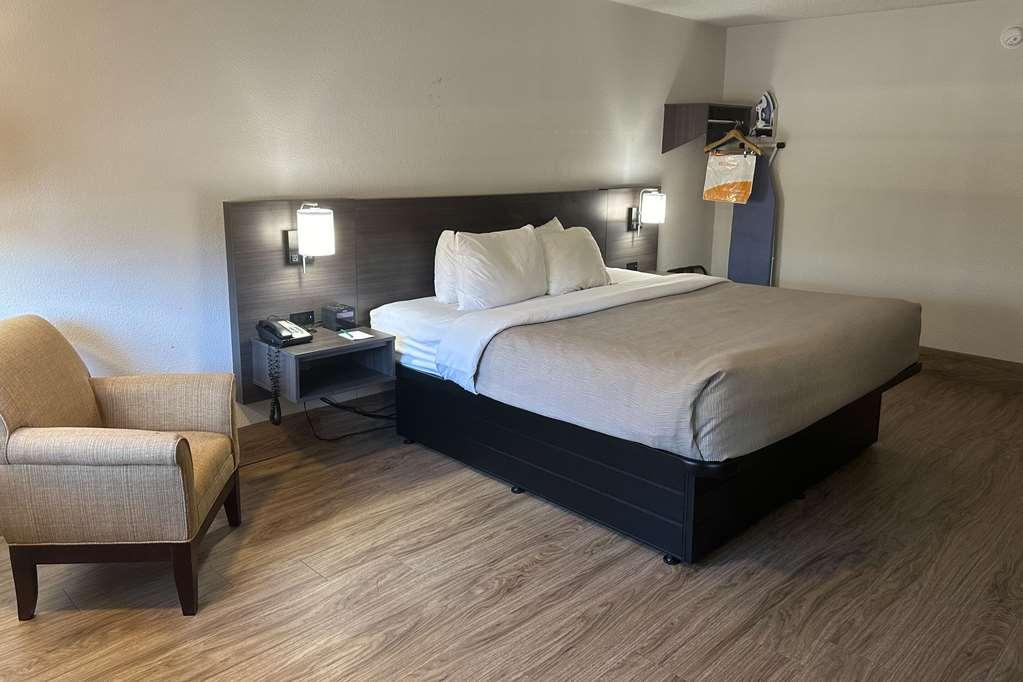Quality Inn Forsyth Near Ga Public Safety Training Center Phòng bức ảnh